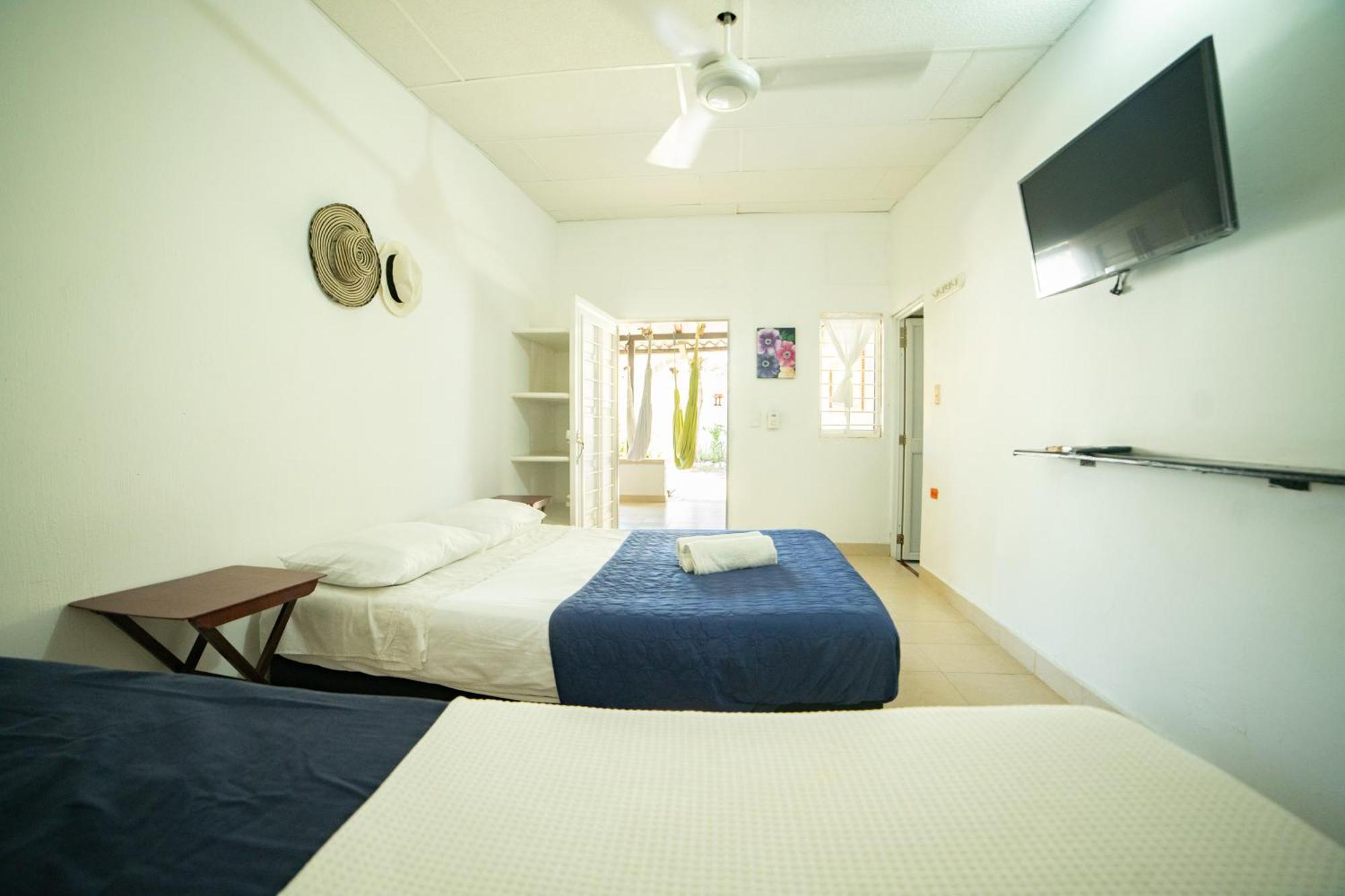 Hostal Del Mar - Tolú المظهر الخارجي الصورة